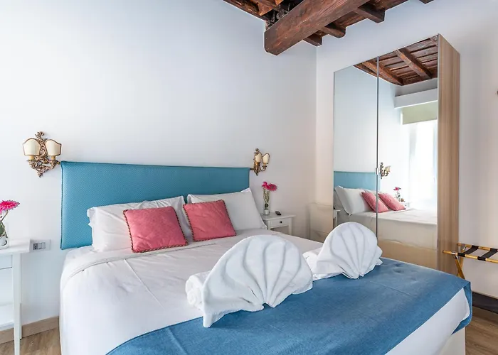 Iflat Antonella House Trevi Terrace Hideaway בית הארחה 4*